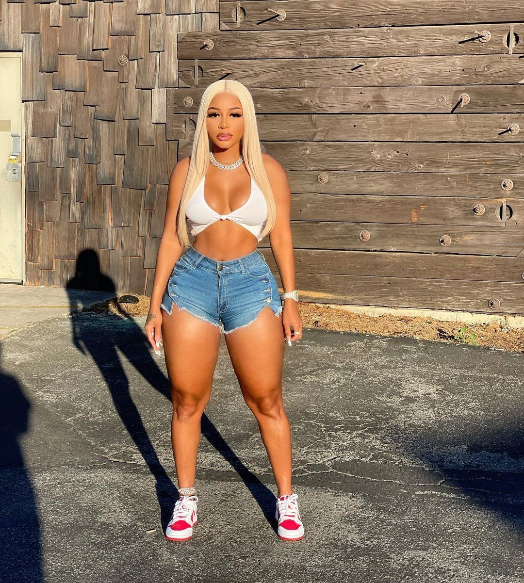 Sexy Elastic Denim Shorts Women